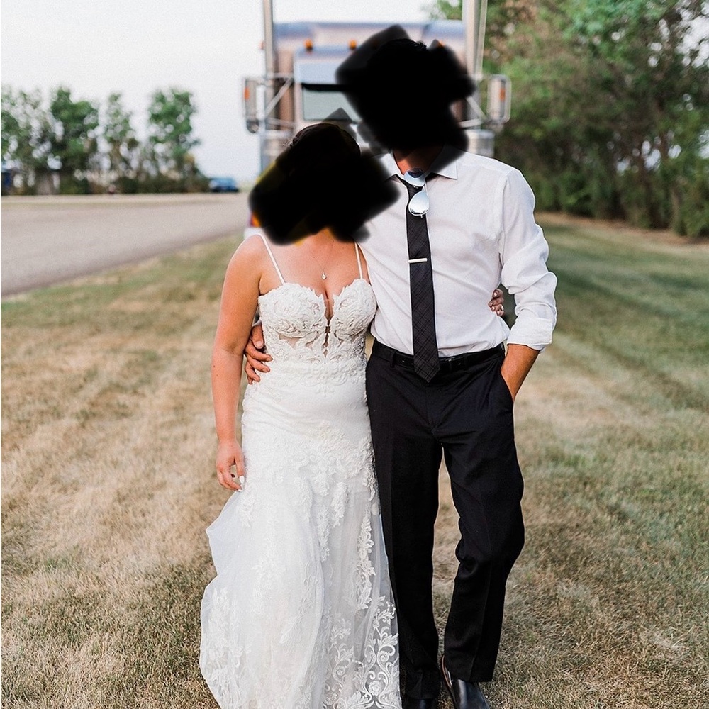 Martina Liana White Lace Wedding Dress